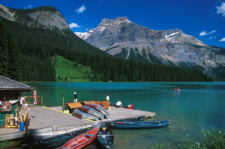 emerald-lake-yoho-national-park-british-columbia-