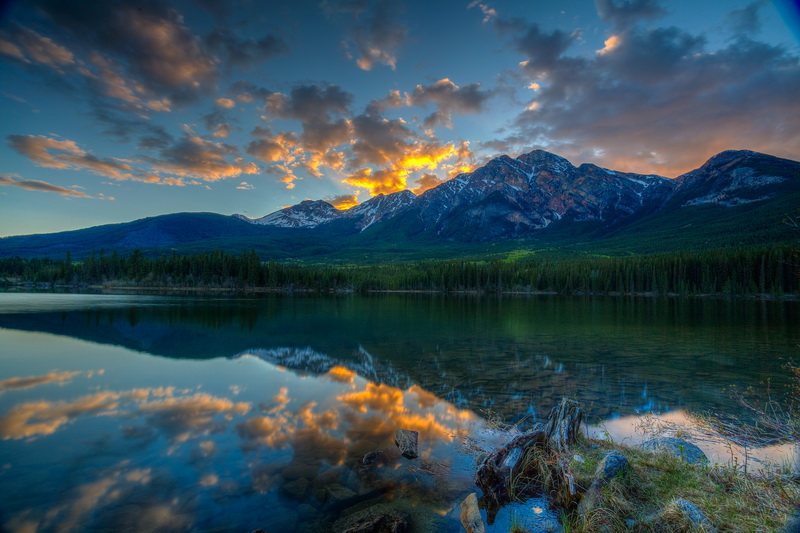 pyramid_lake
