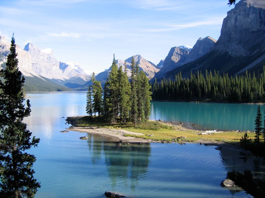 maligne-lake2